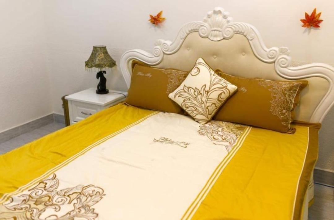 Lucina Boutique * Da Lat