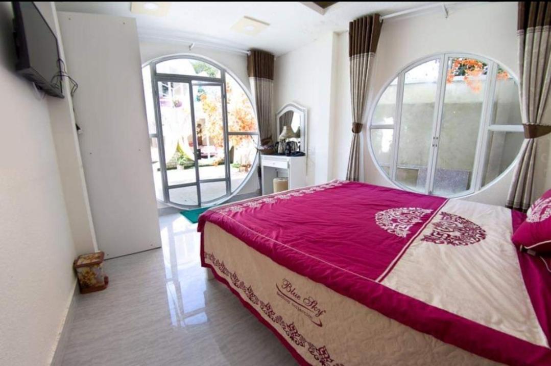 Homestay Lucina Boutique *
